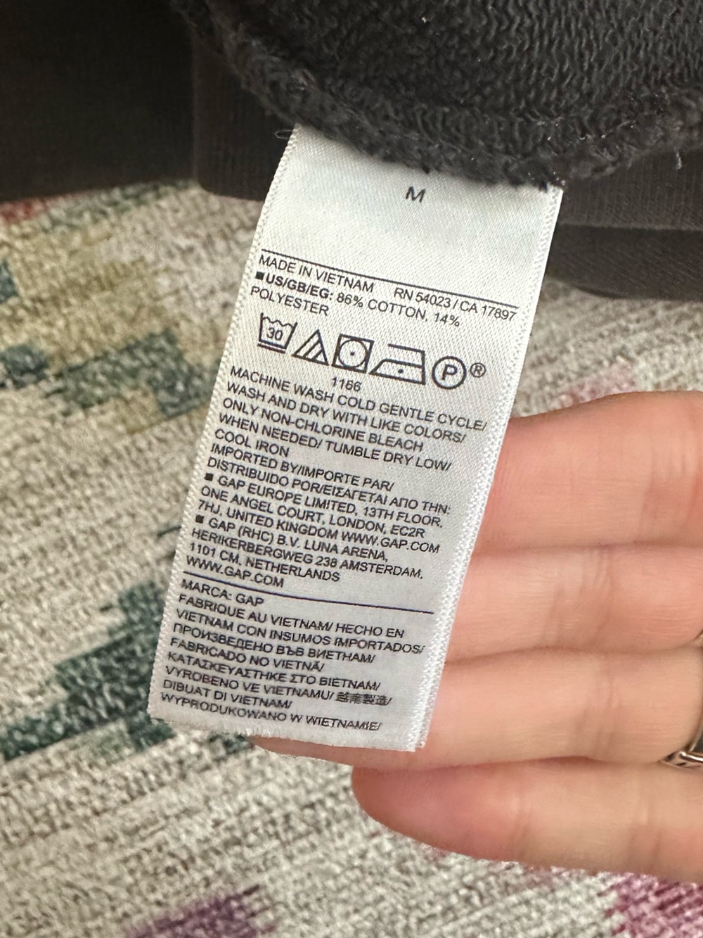 Gap V Neck Sweatshirt - Picture 3 of 3